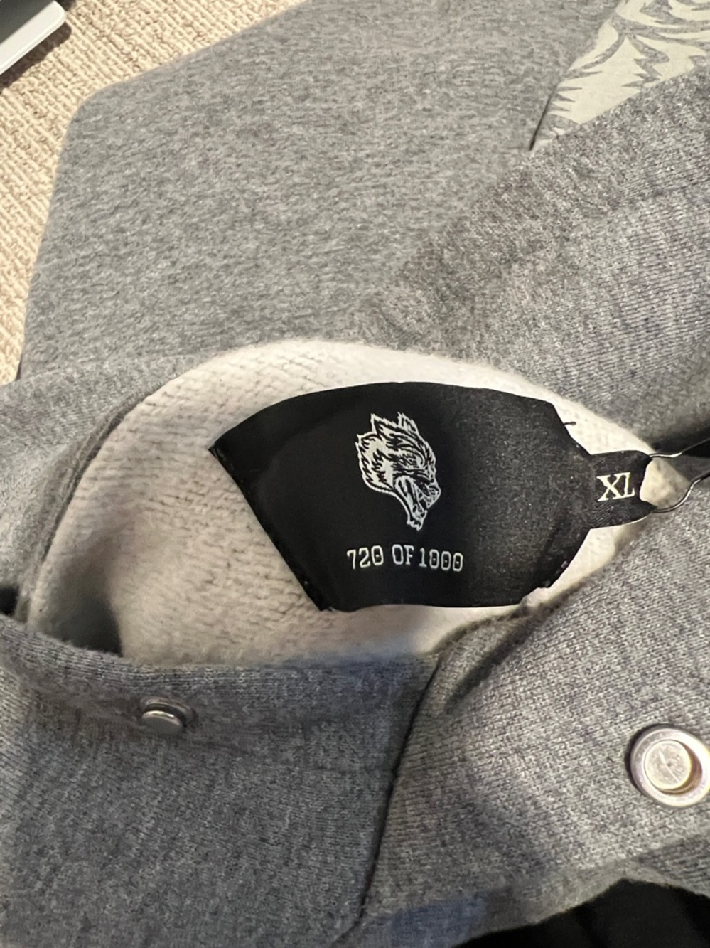 Darc Sports Wolves Hoodie in Grey 🆕 - Picture 5 of 6